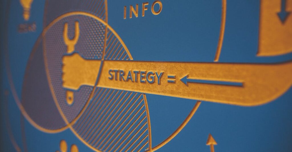 カバネル作品の象徴性を解説する図解。ヴィーナスや堕天使の構図や色使いが分析されている。