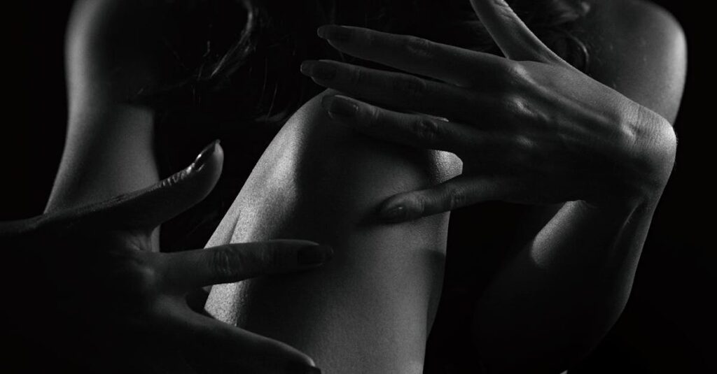 アレクサンドル・カバネルの裸体画、理想化された美と形式的な描写が特徴の作品