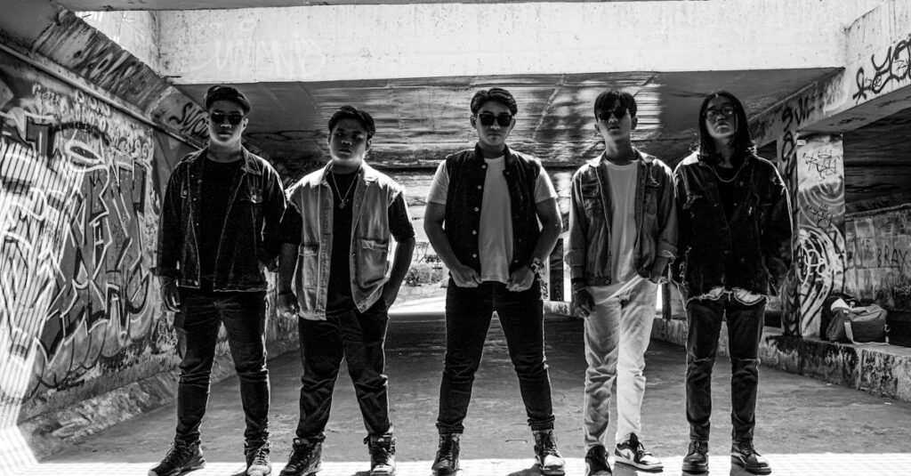 現代アートや映画に影響を与え続けるカラヴァッジオの芸術的要素を象徴するコラージュ風画像