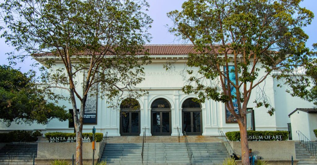 カラヴァッジオの絵画を美術館で鑑賞する際の注目ポイントを示すイメージ