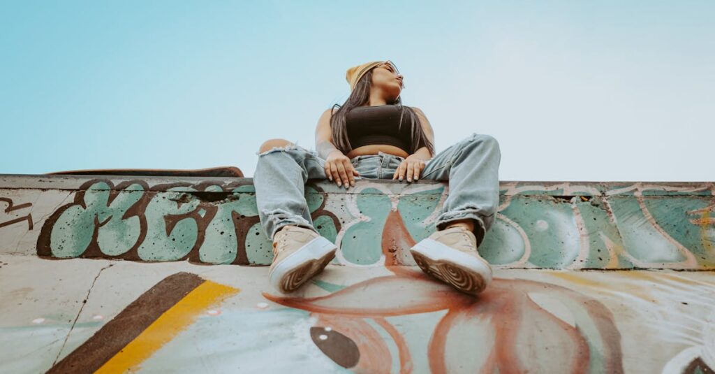 カラヴァッジオの影響を受けた現代アートや画家たちとの関係性を示すイメージ