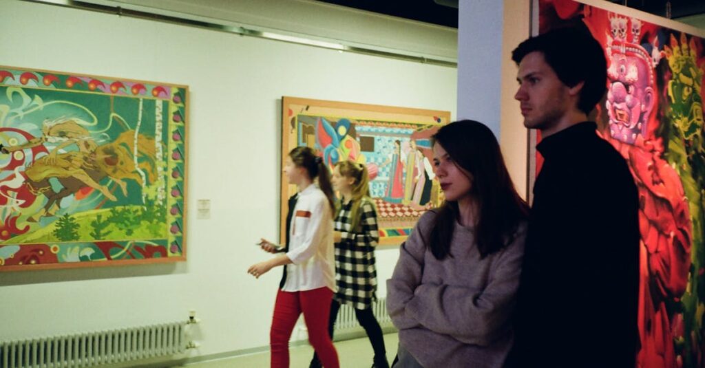 アルチンボルド展で販売される人気のポストカード、図録、トートバッグ、Tシャツなどのグッズ