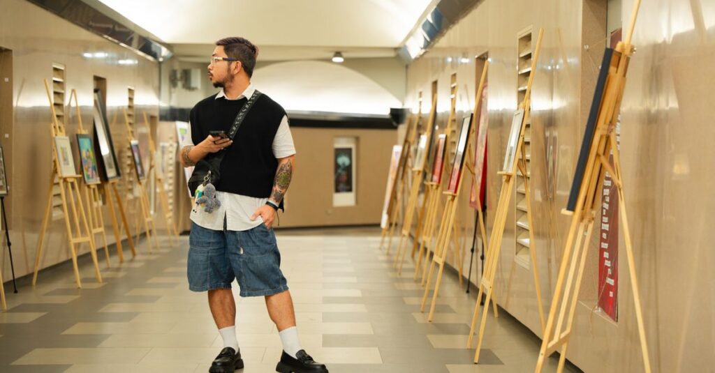 カバネルの作品集、ポスター、展示会情報などを象徴する構図