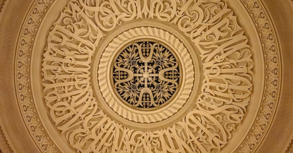 1863年パリ・サロンの展示風景やアートと皇帝の関係性を示すイメージ