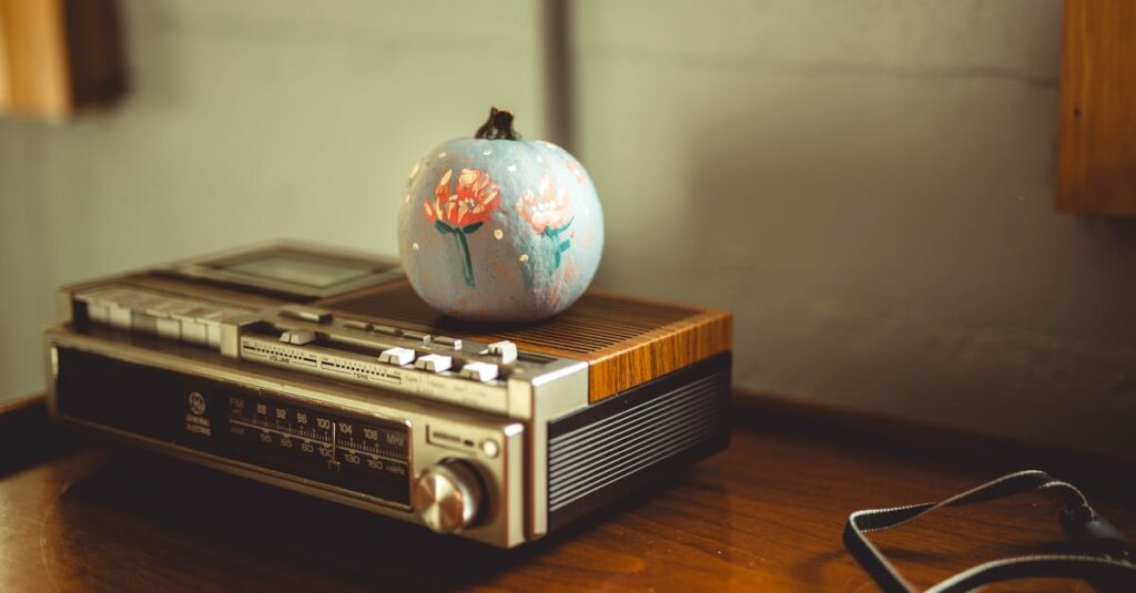 アルチンボルドの四季シリーズに象徴される、季節の要素で構成された人の顔のコンセプトアート。