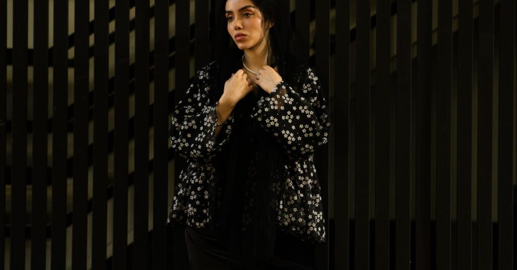 カバネル作品が現代の鑑賞者と美術教育に与える再評価の視点を象徴する構図