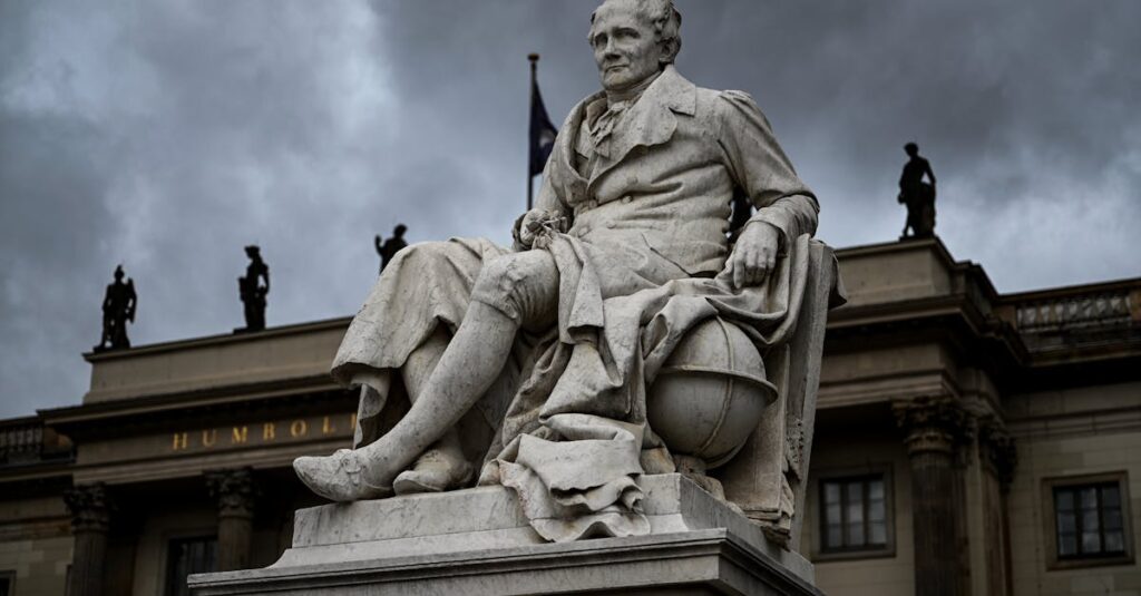 19世紀アカデミズムによる裸体画の一例で抑制された官能性を表す作品