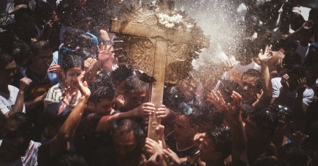 暴力と信仰を融合させたカラヴァッジオの革新的な絵画世界を象徴する構図