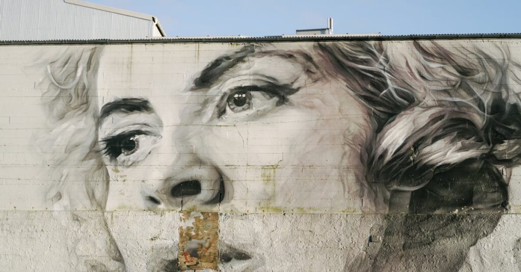 アルチンボルド作品に隠された象徴やメッセージ性を感じさせる幻想的なポートレート風アート。