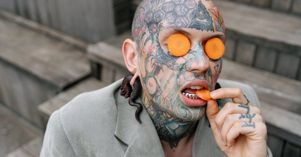 アルチンボルドの代表作である野菜で構成された肖像画のイメージ。奇妙さと芸術性が共存する。