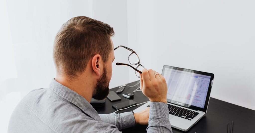 カラヴァッジオの代表作に込められた生と死のドラマを象徴する名画の構図