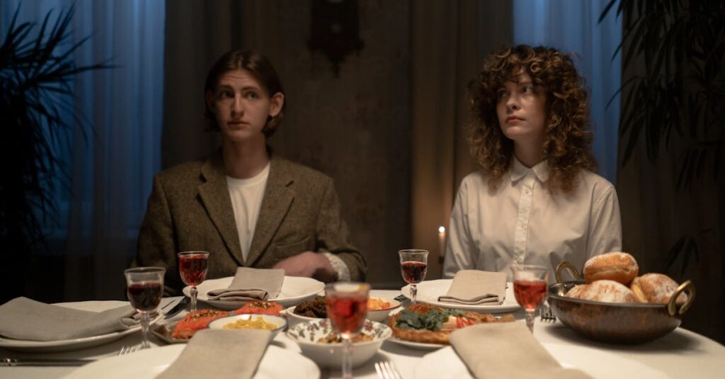 カバネルの画風が現代において再評価される背景とその美術的意義を象徴する構図